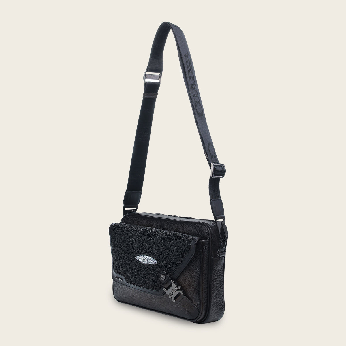 Bandolera para caballero en piel genuina de mantarraya